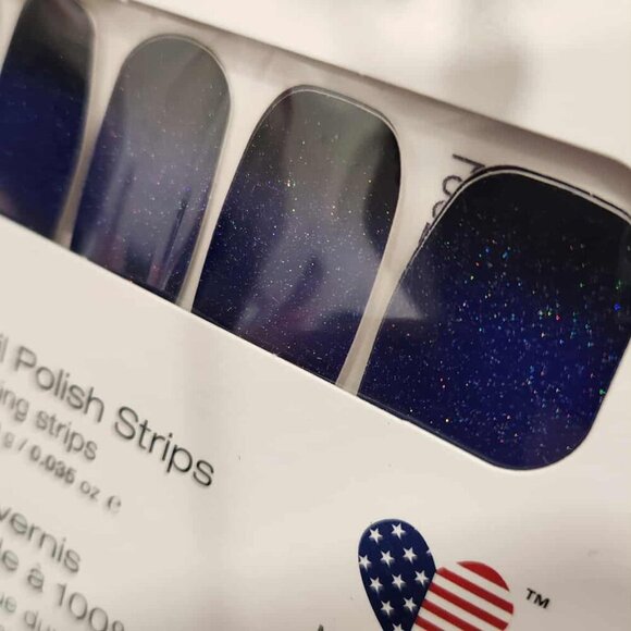 Retired Color Street Nail Set - Picture 2 of 6